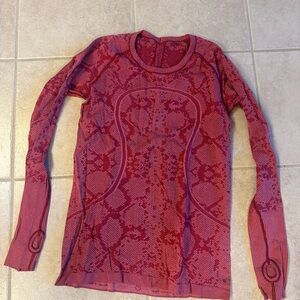 Lululemon Red Patterned Long Sleeve Swiftly Top
